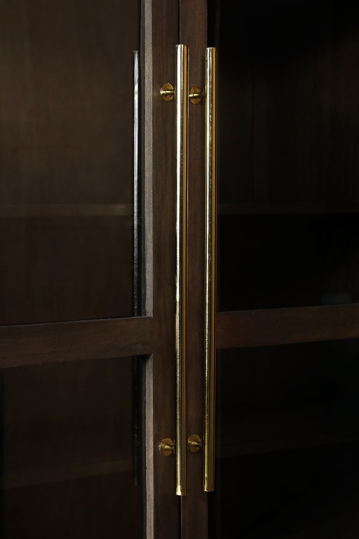 Daniel Cabinet
