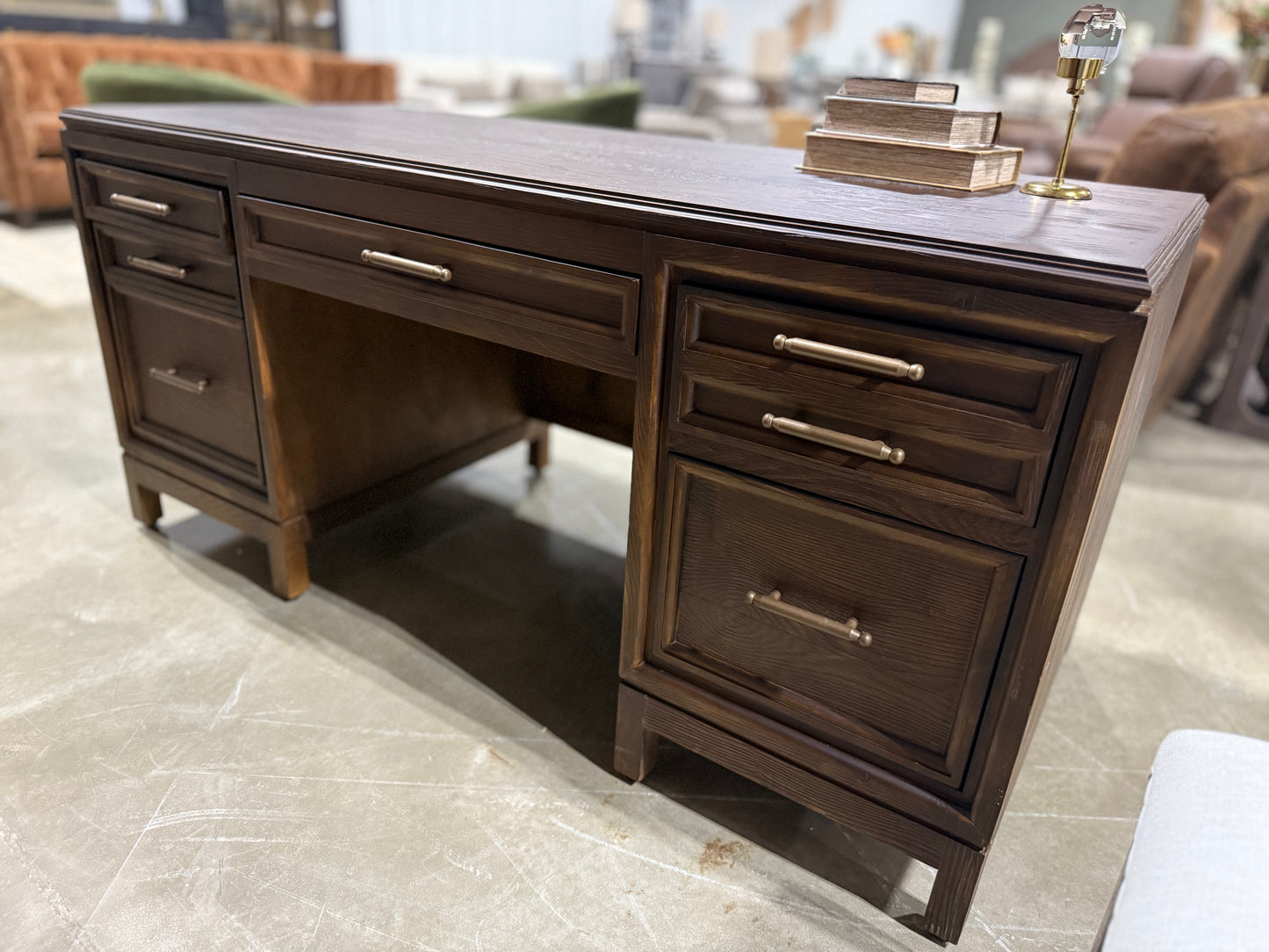 Hannah Desk