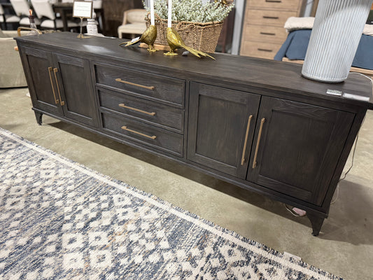 Bennett Media Console