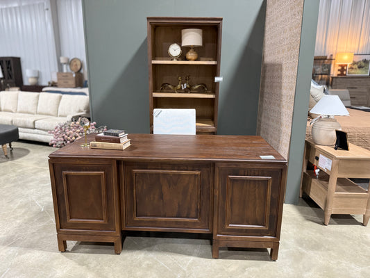 Hannah Desk
